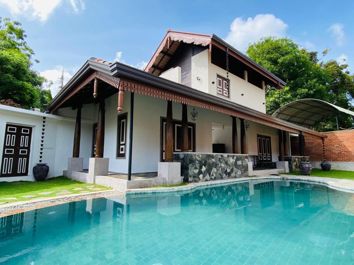 Thaprobana Villa Tangalle - Private Villa Esterno foto