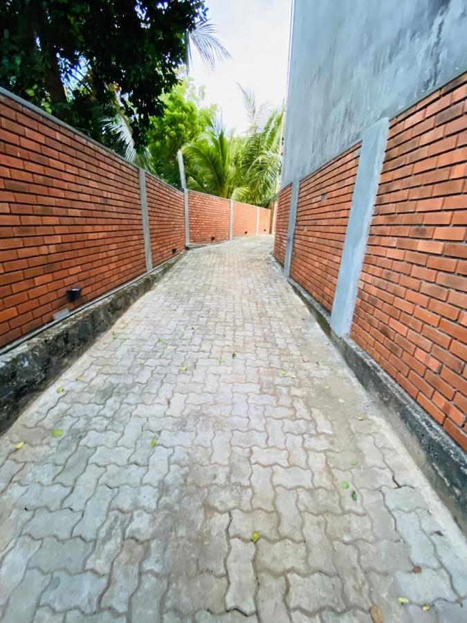 Thaprobana Villa Tangalle - Private Villa Esterno foto