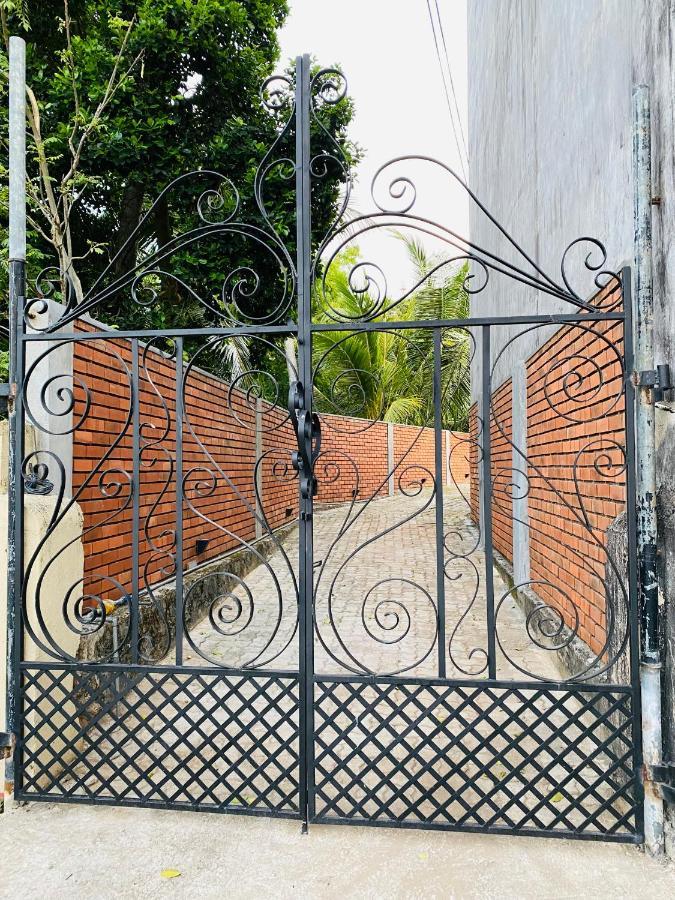 Thaprobana Villa Tangalle - Private Villa Esterno foto